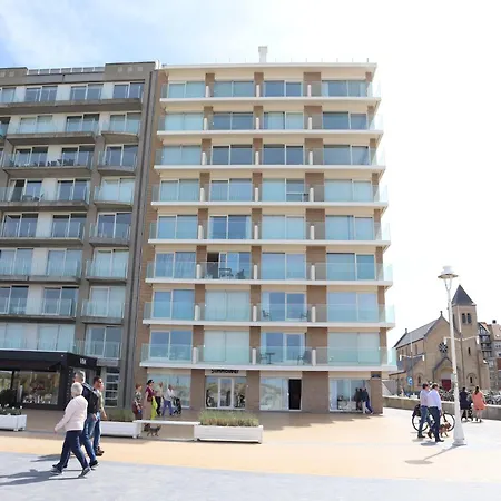 Seawind 503 With Frontal Sea View Apartment Nieuwpoort