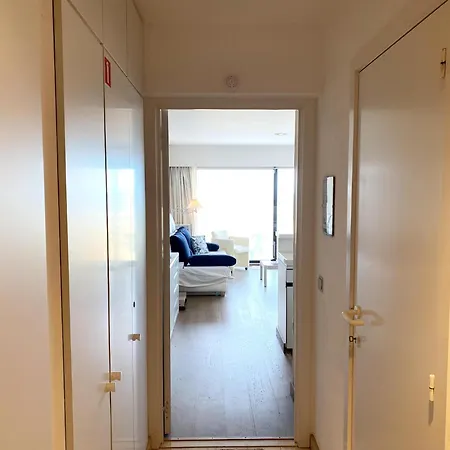 In By The * Nieuwpoort