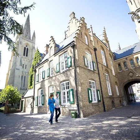 Apartman In By The *