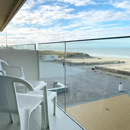 In By The * Nieuwpoort